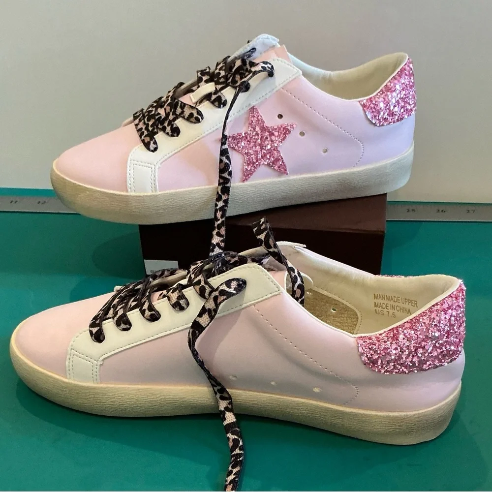 NWOB Mi.Im Skylar Pink and White Women's Sneakers Size 7.5 - Picture 4 of 9